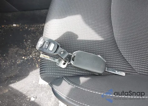 2019 Kia Forte Lxs z USA, uszkodzony, nr VIN 3KPF24AD5KE131934